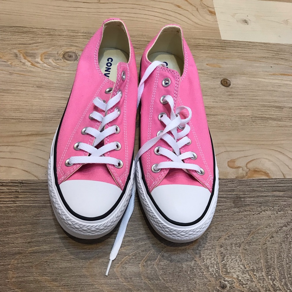 New in box pink Converse Chucks